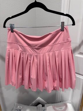 Gold Hinge Pleated Tennis Skirt